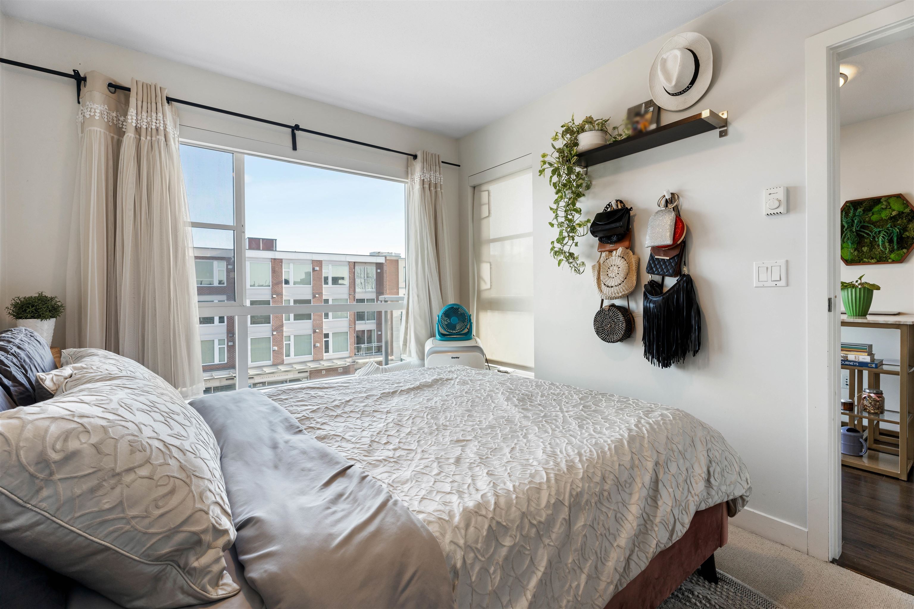 515-2888 2nd Avenue 20