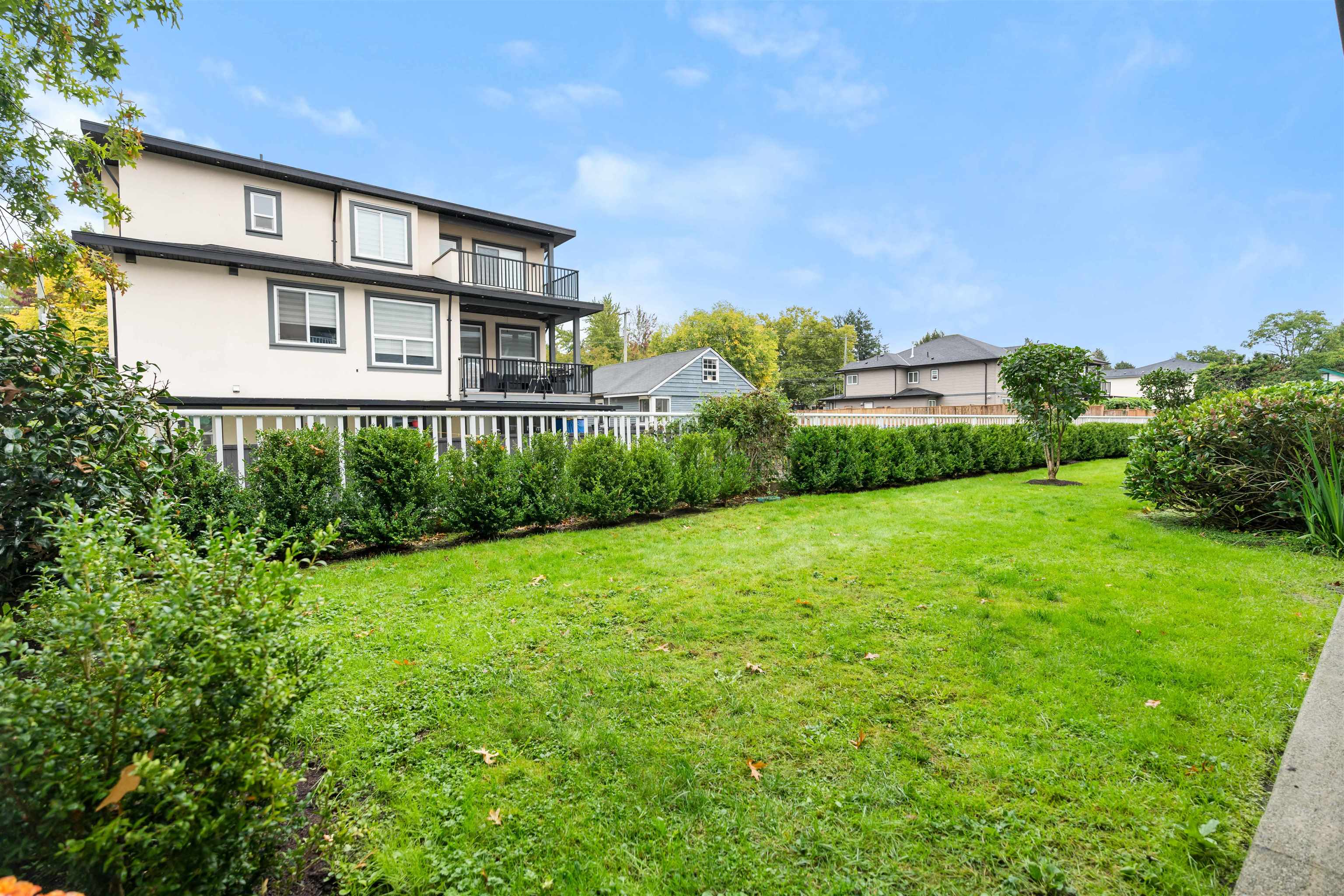 101-20561 113 Avenue 12