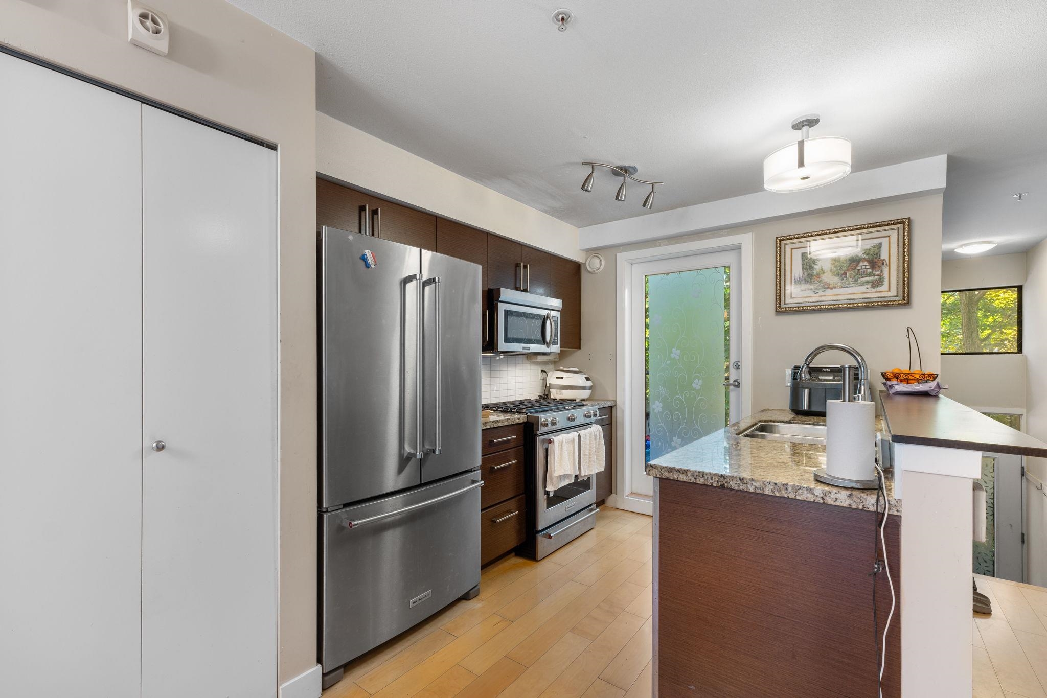 109-1855 Stainsbury Avenue 10