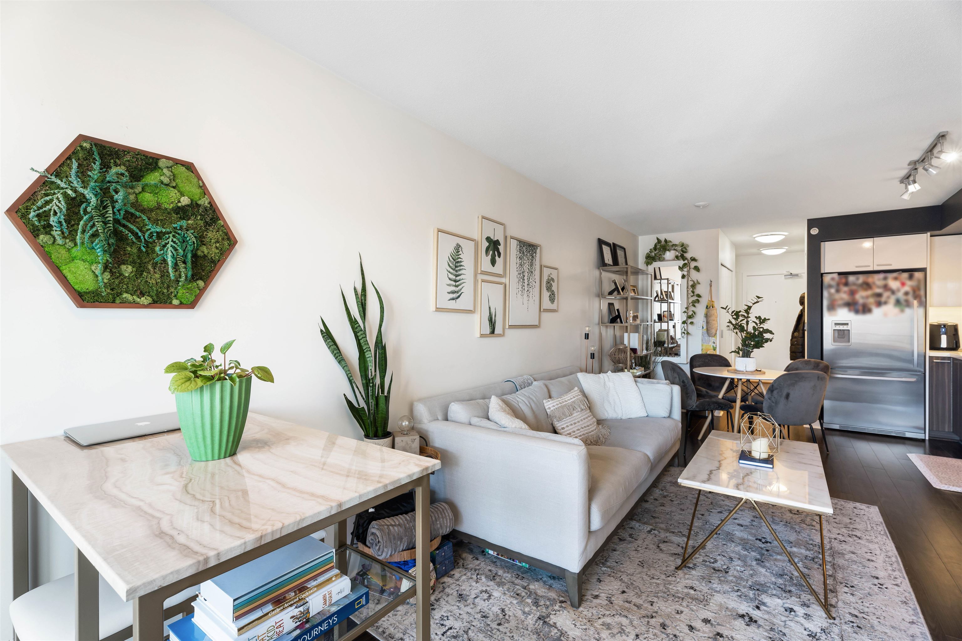 515-2888 2nd Avenue 9