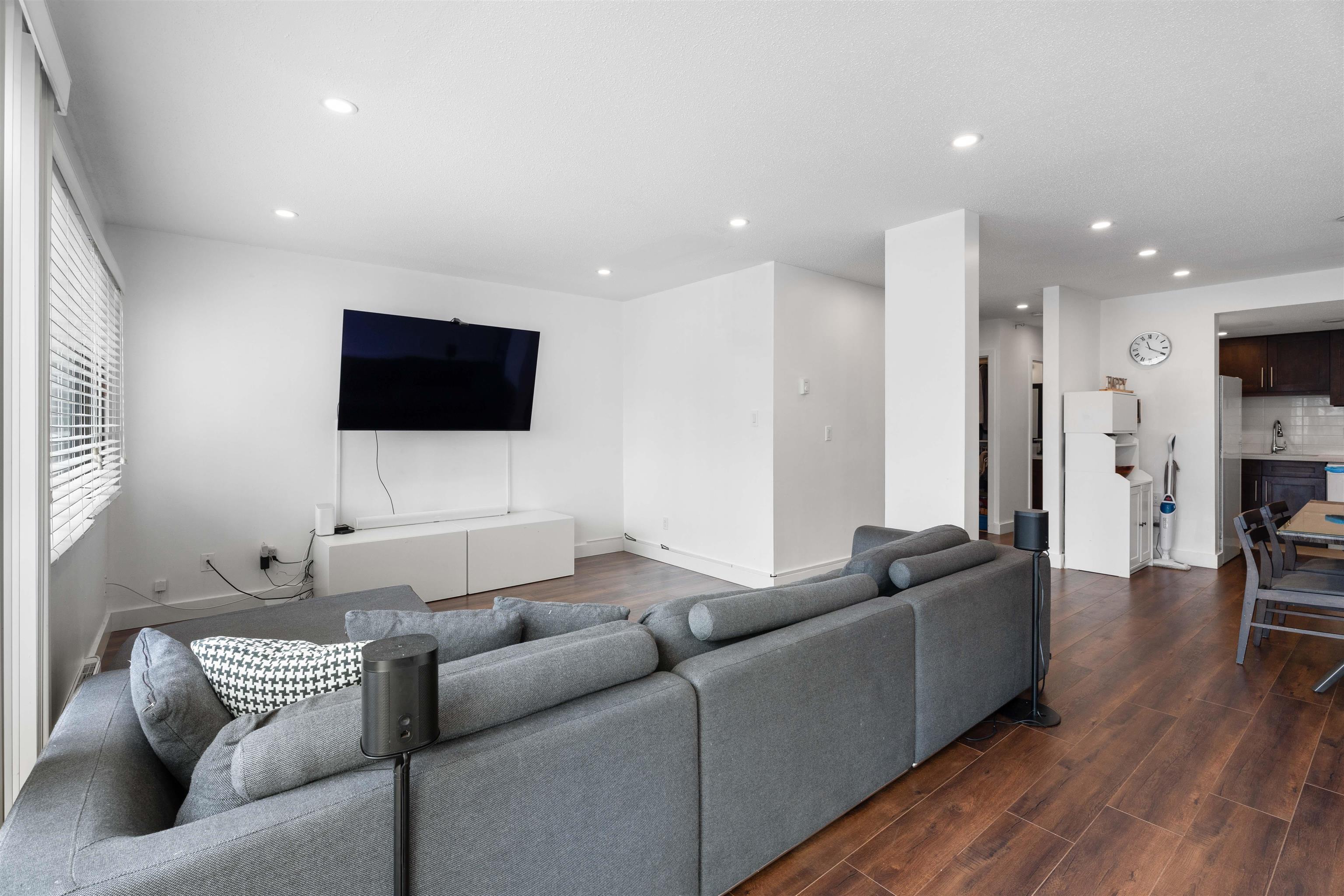 8-7311 Montecito Drive 3