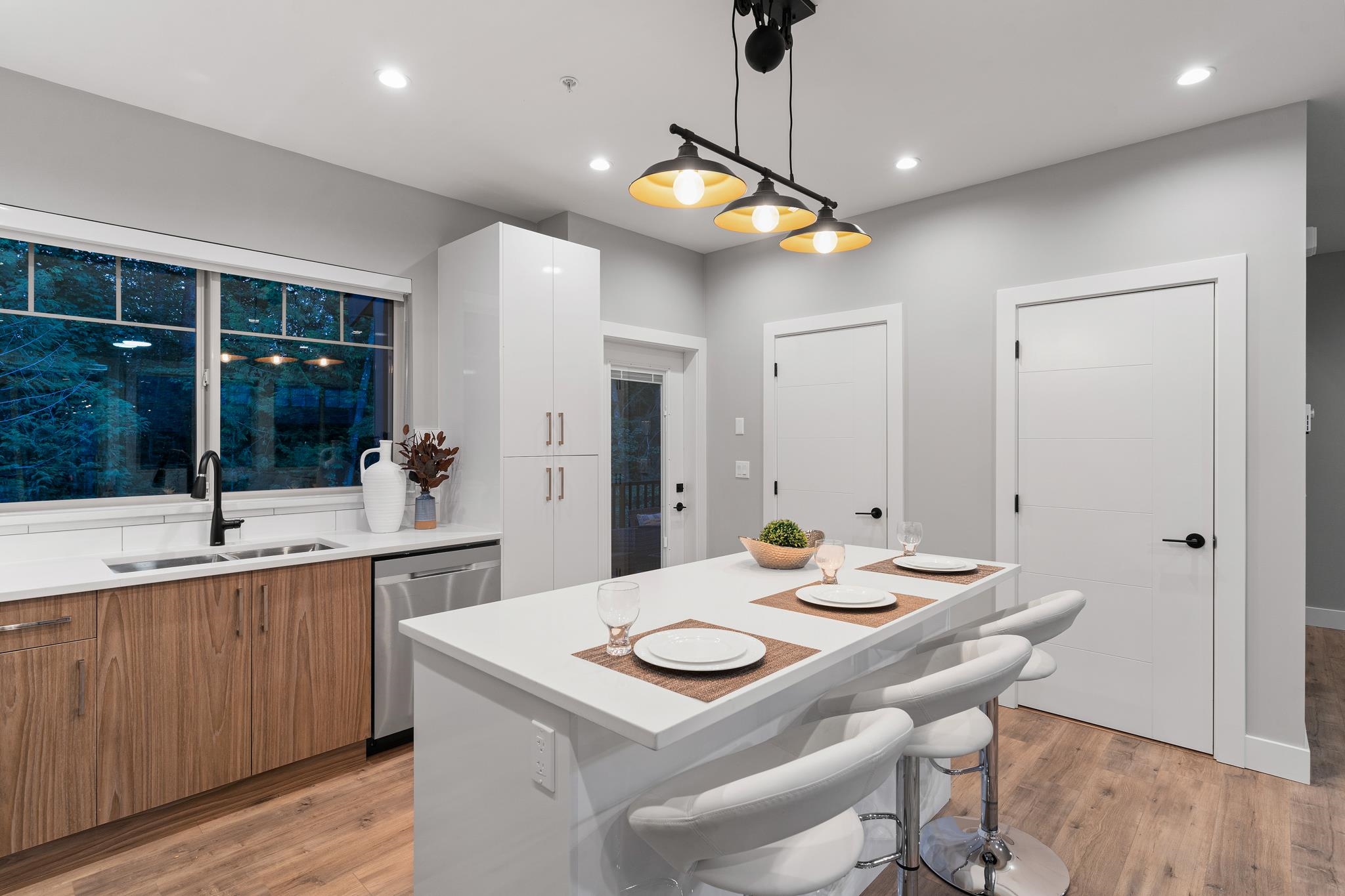 12-23710 133 Avenue 10