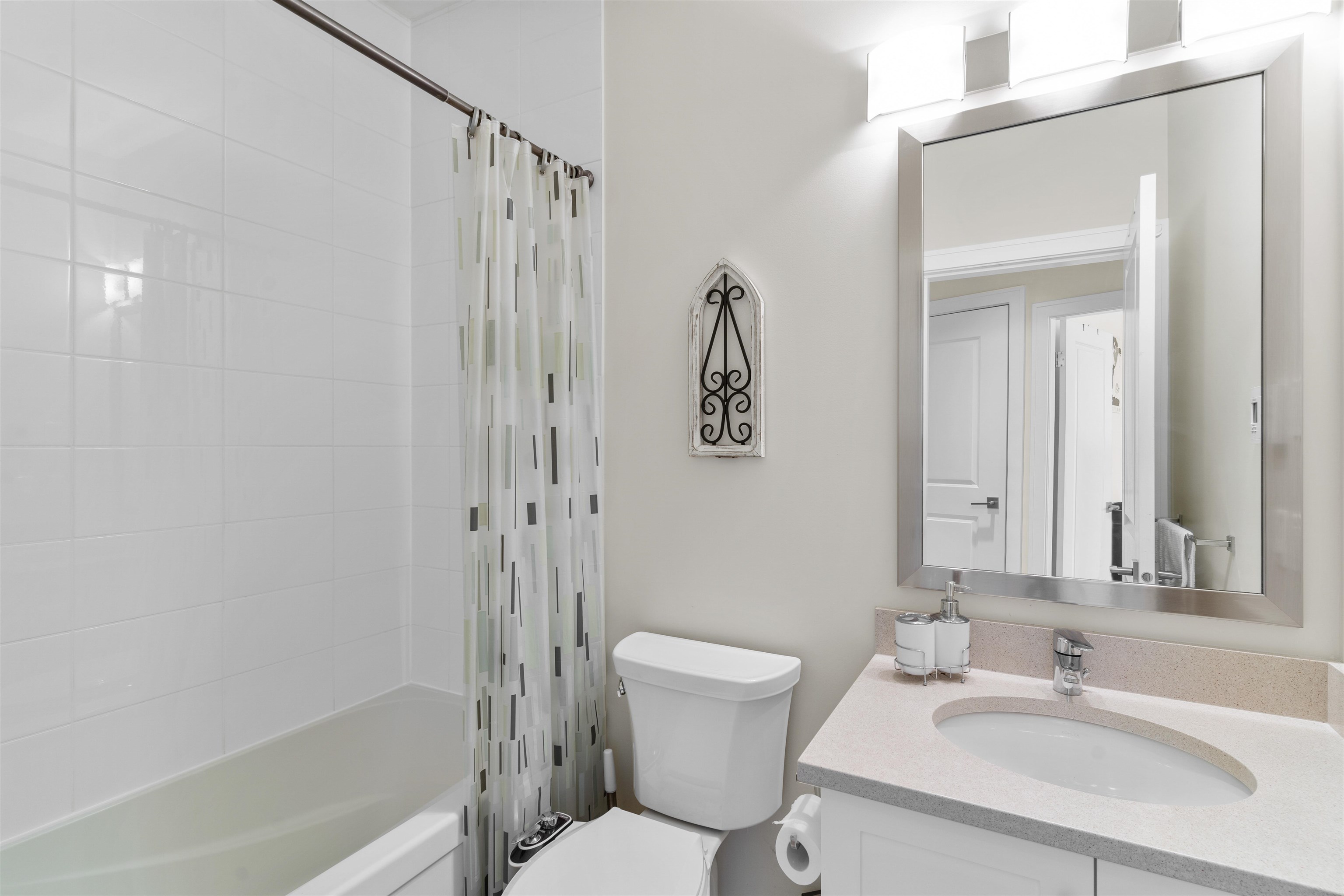 10-757 Orwell Street 20