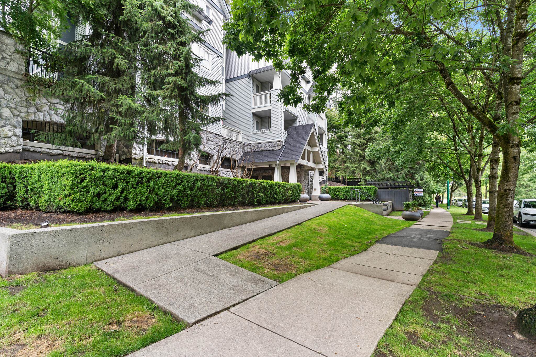 312-6893 Prenter Street 3