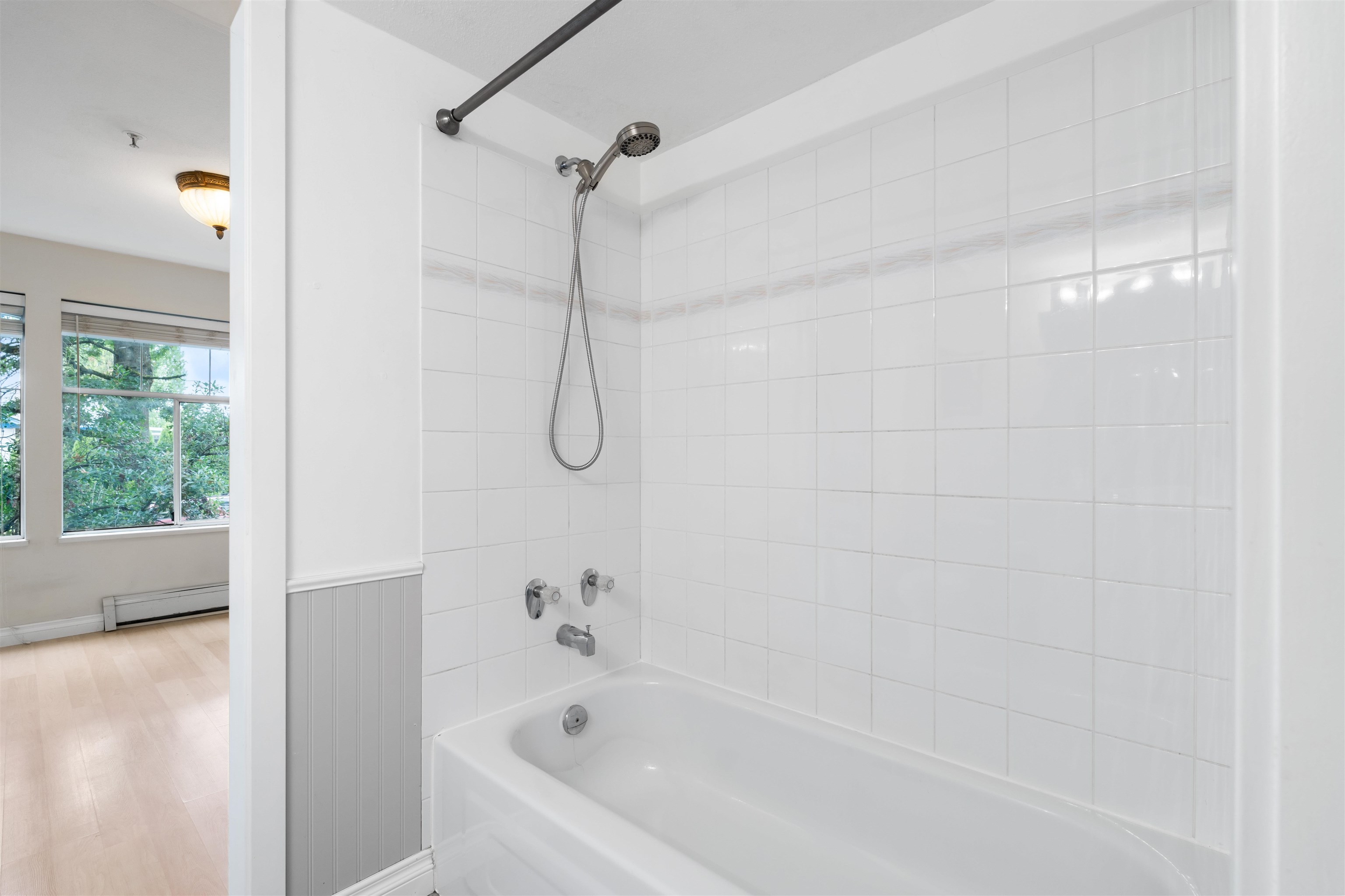 101-20561 113 Avenue 8