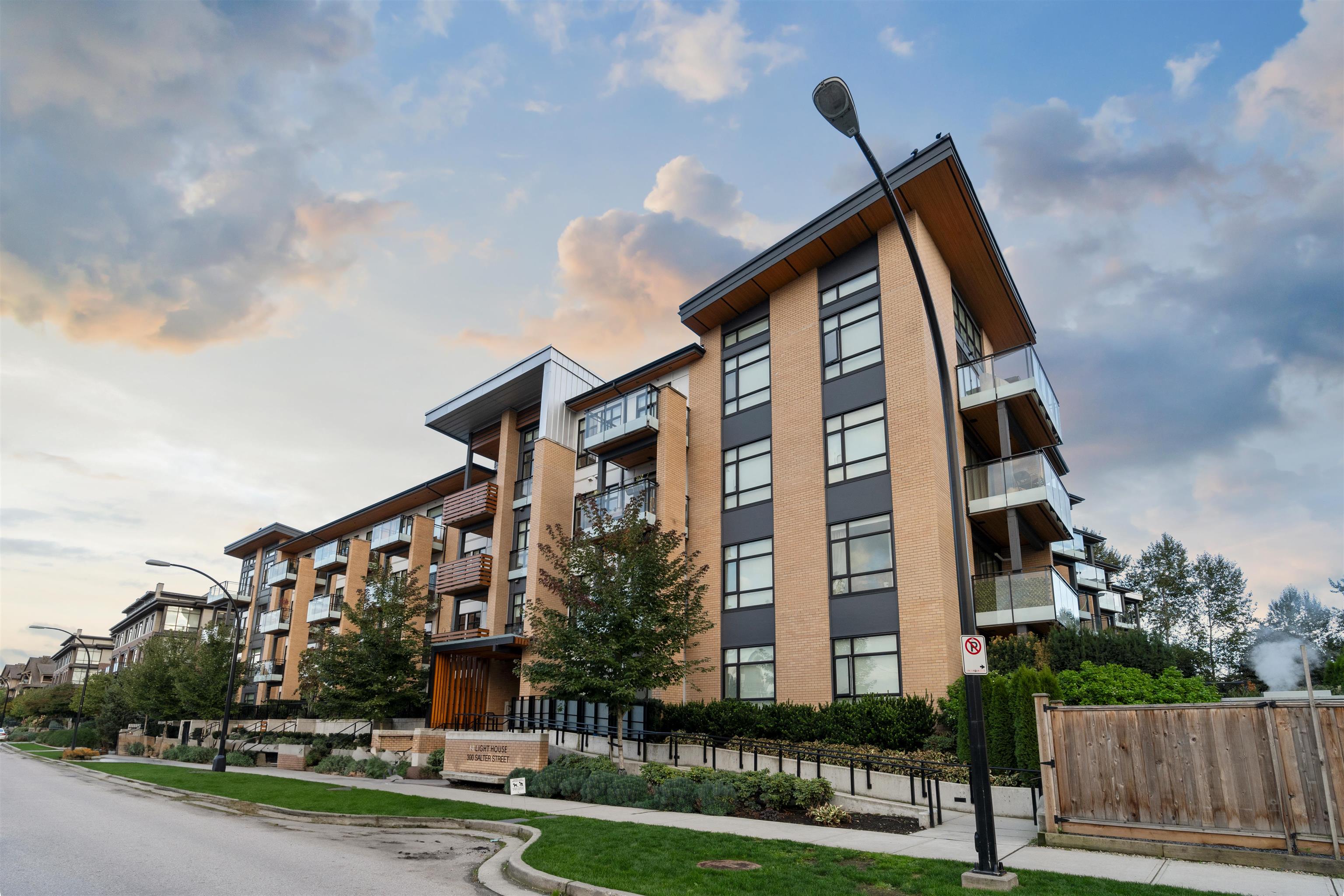 118-300 Salter Street 29