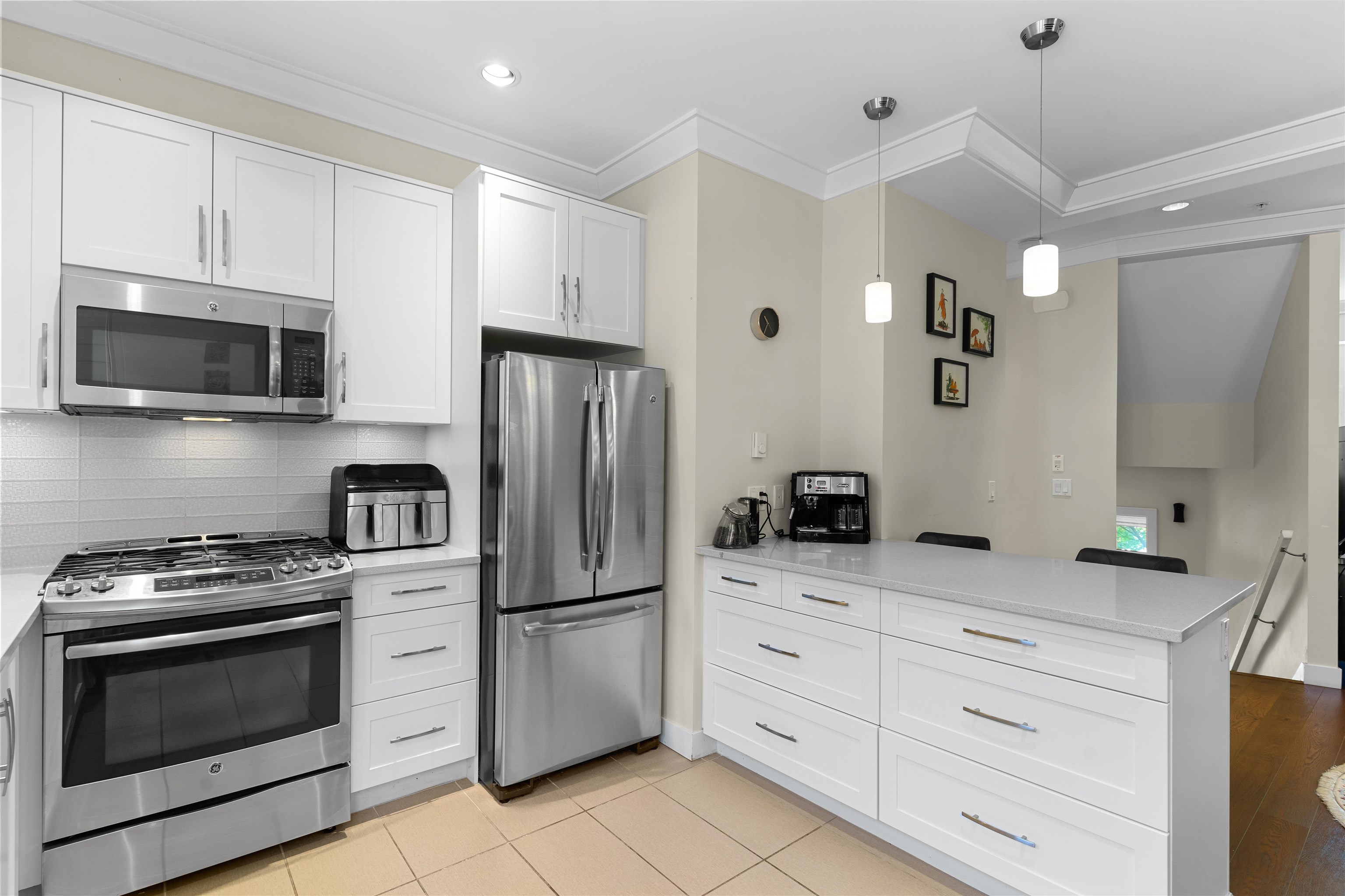 10-757 Orwell Street 14