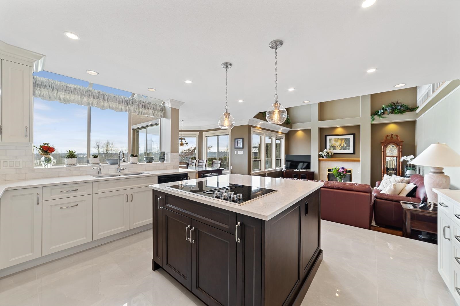 2538 Palisade Crescent 12