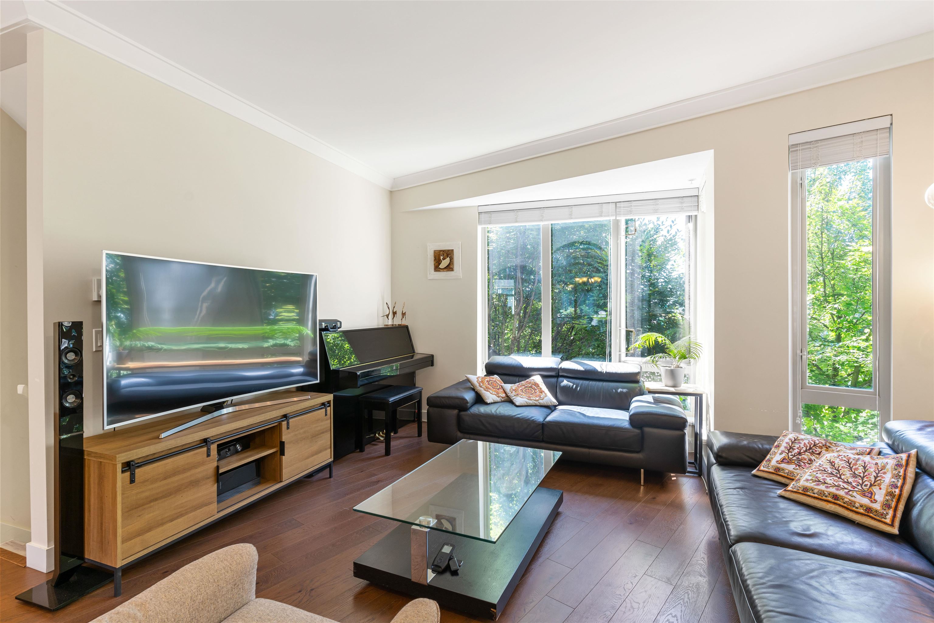 10-757 Orwell Street 8
