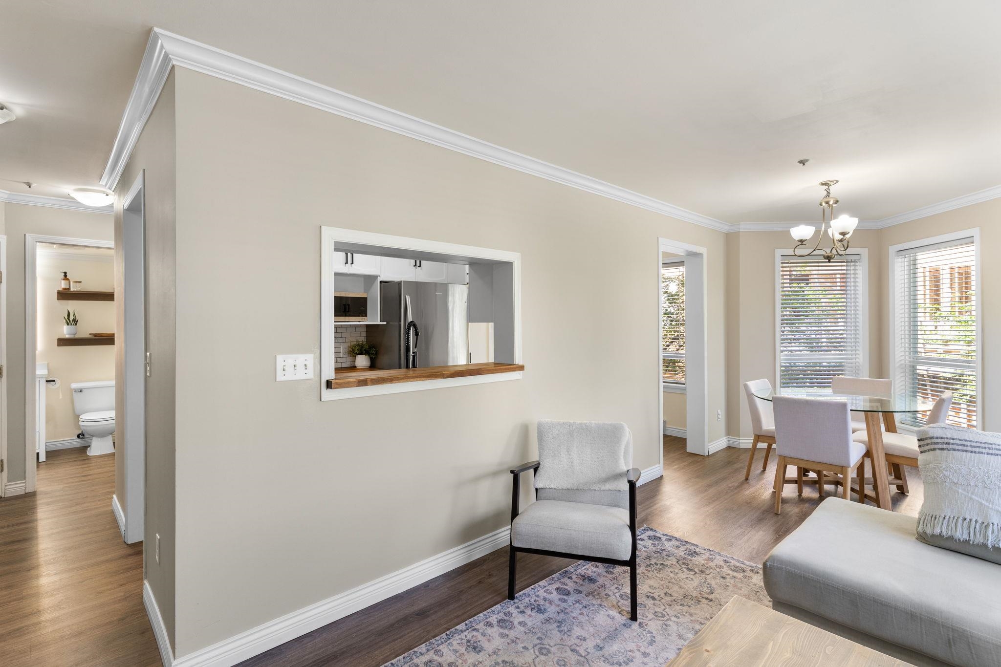 204-2437 Welcher Avenue 3
