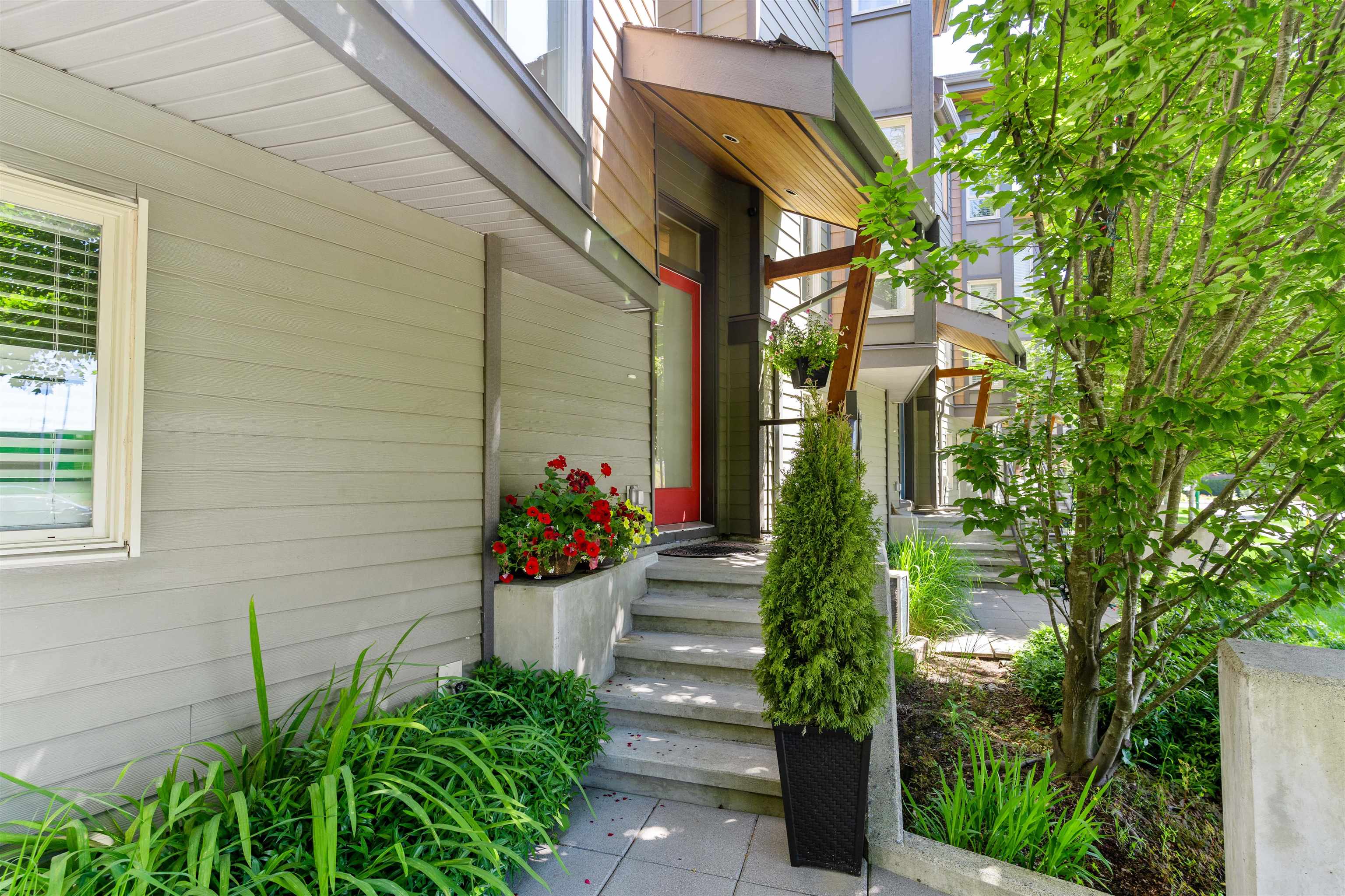10-757 Orwell Street 4
