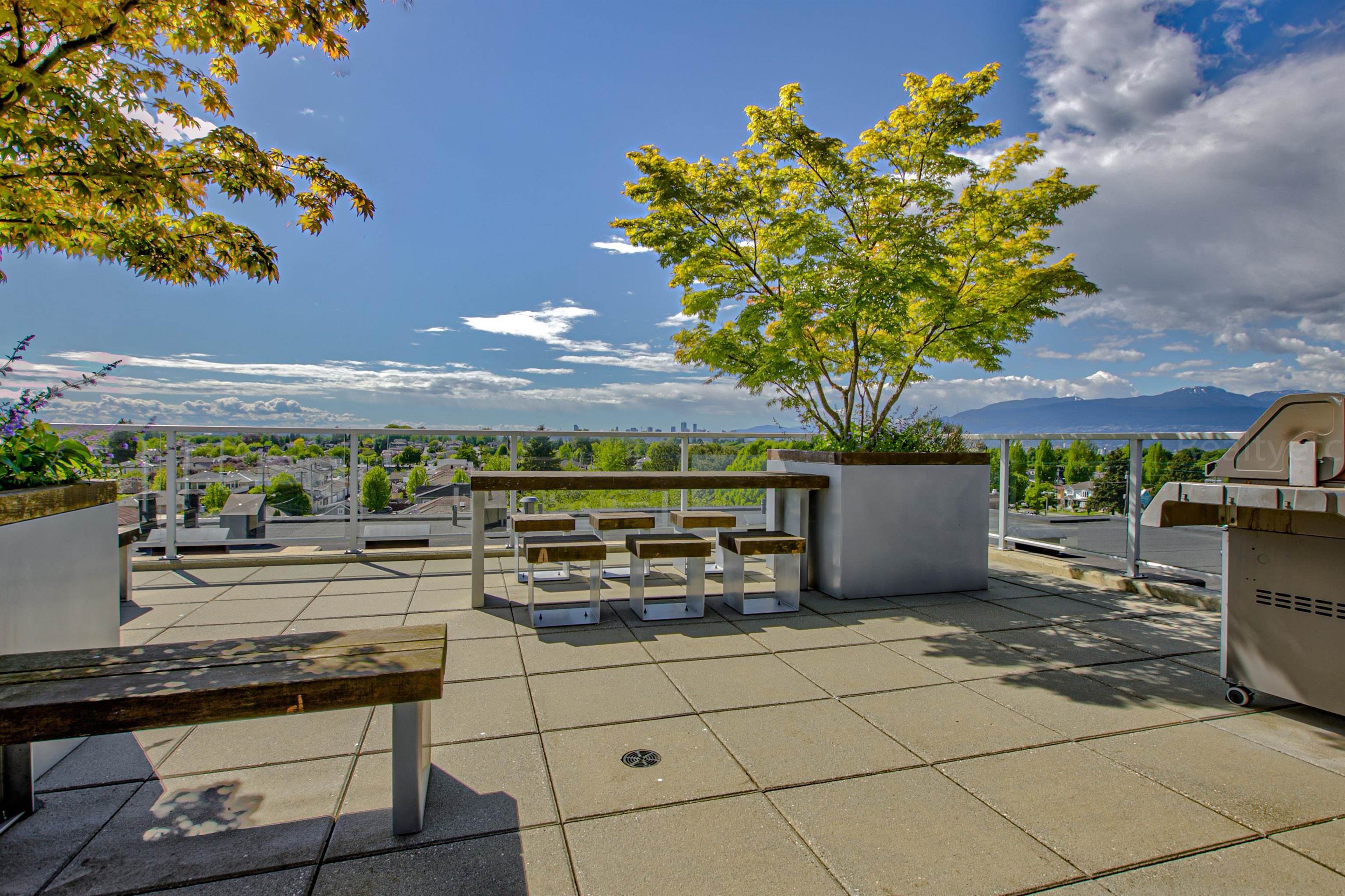 515-2888 2nd Avenue 28