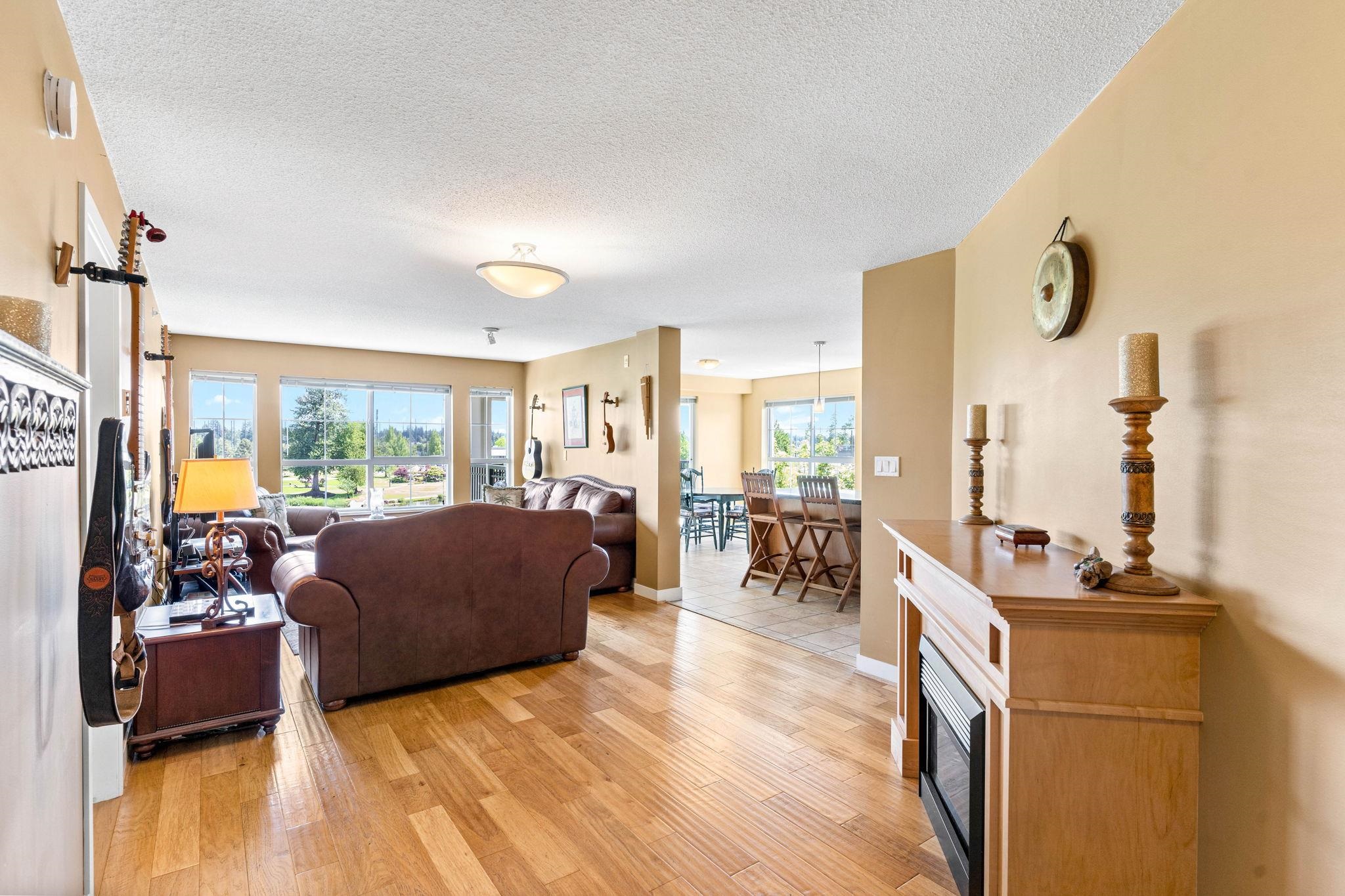 404-19677 Meadow Gardens Way 7