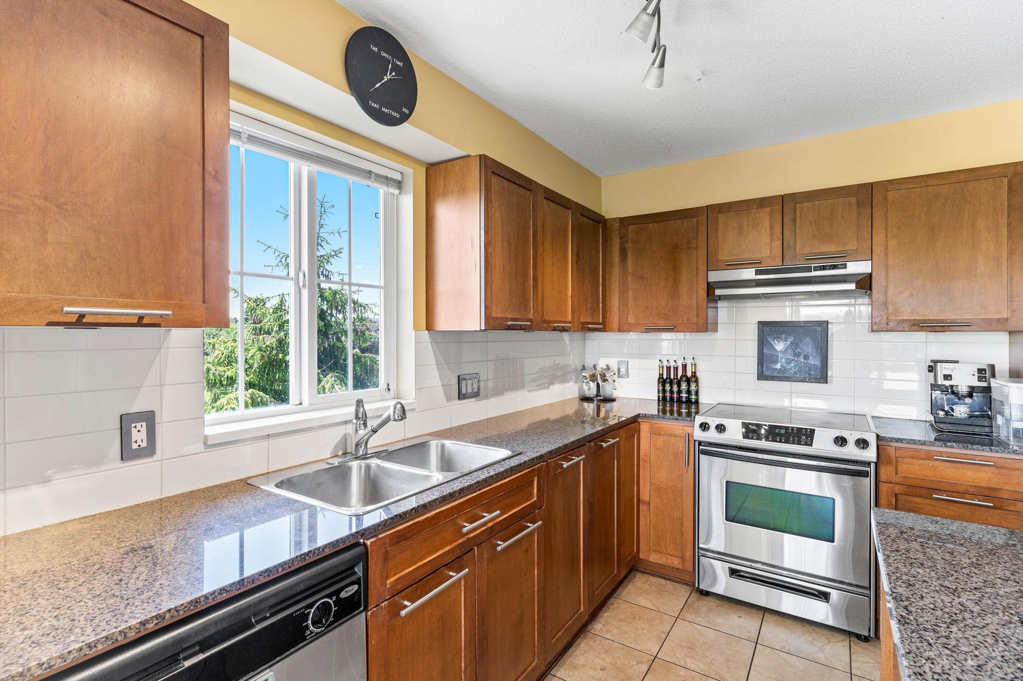 404-19677 Meadow Gardens Way 10