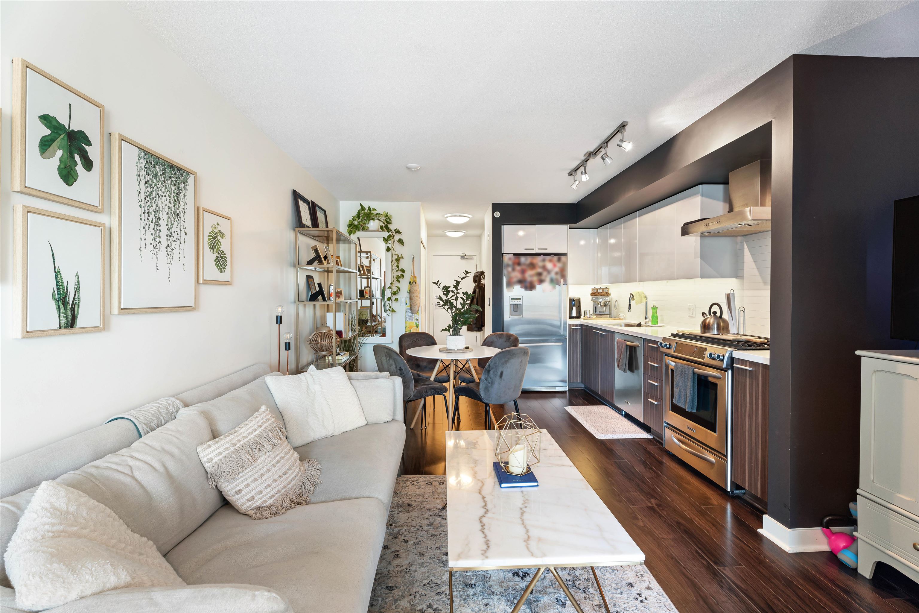 515-2888 2nd Avenue 10