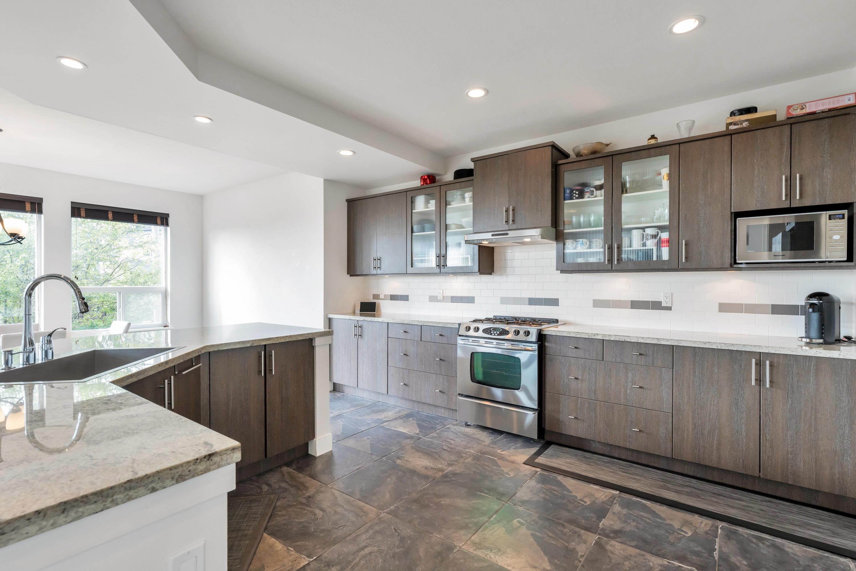 1412 Duchess Street 8