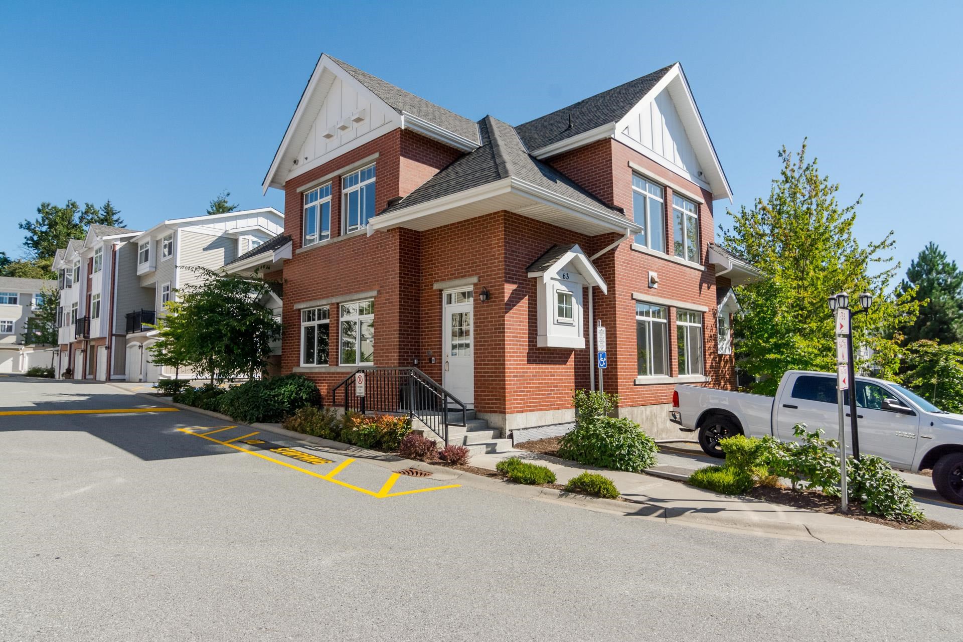 74-19551 66 Avenue 29