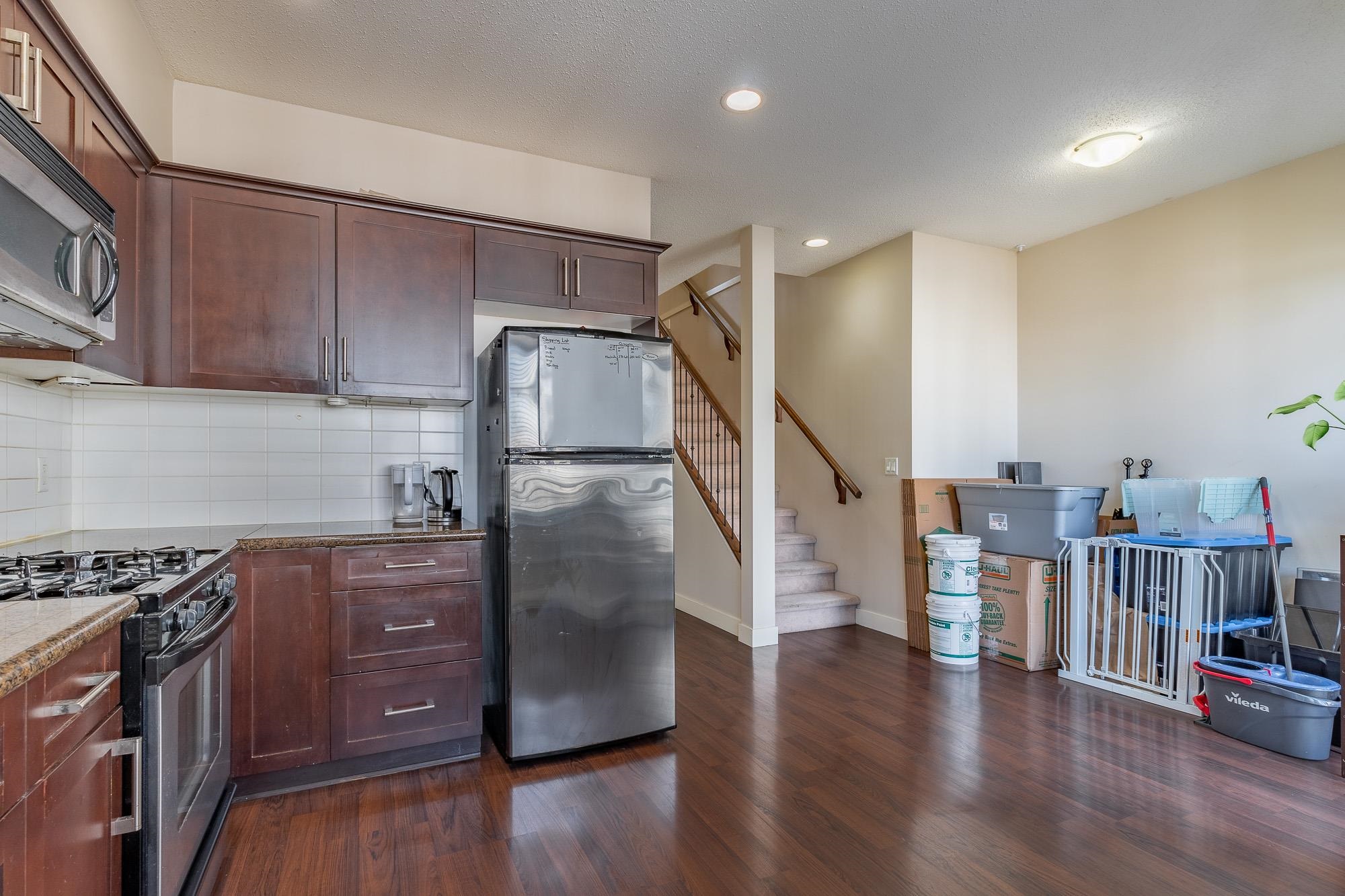 74-19551 66 Avenue 8
