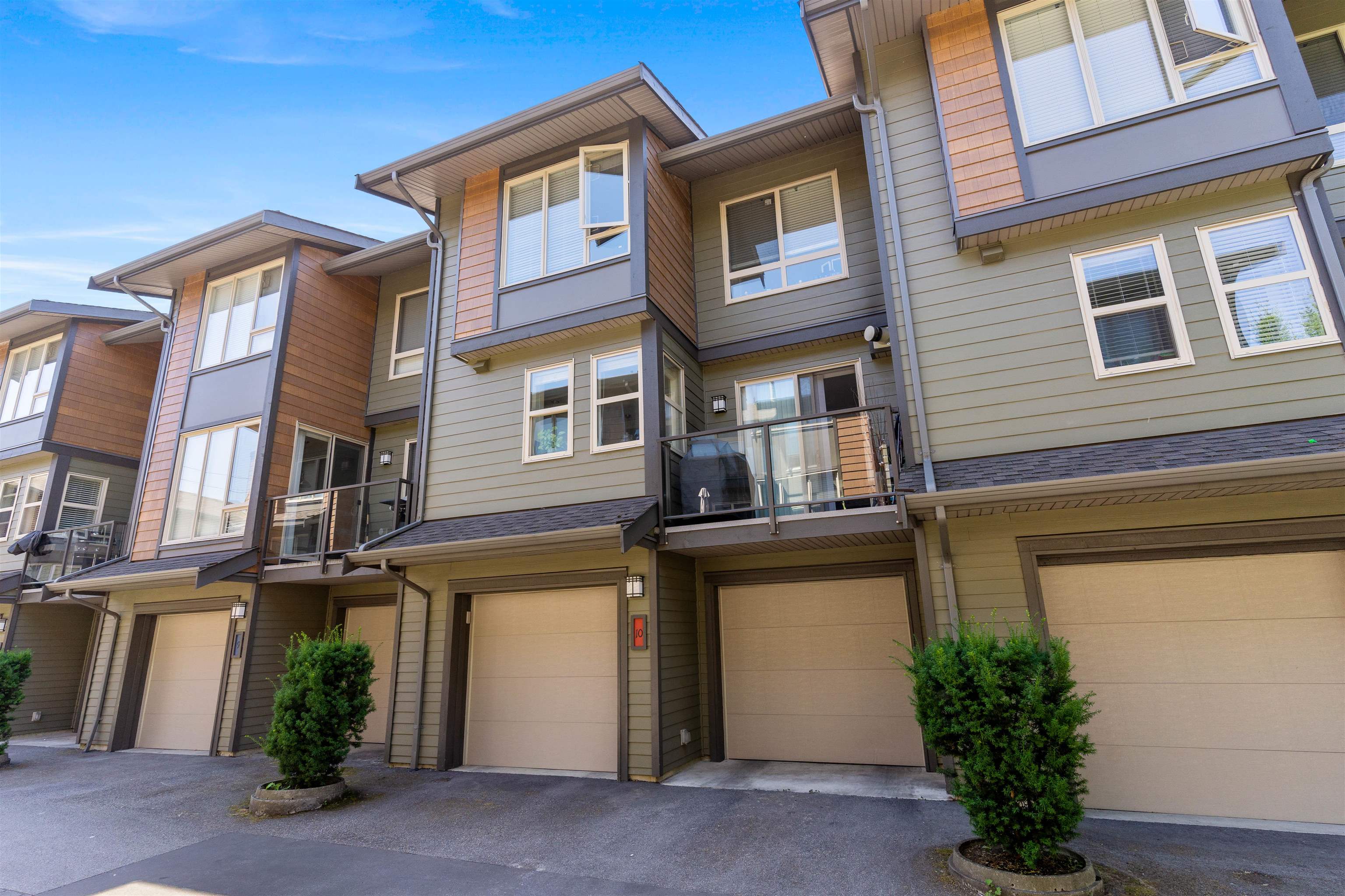 10-757 Orwell Street 2