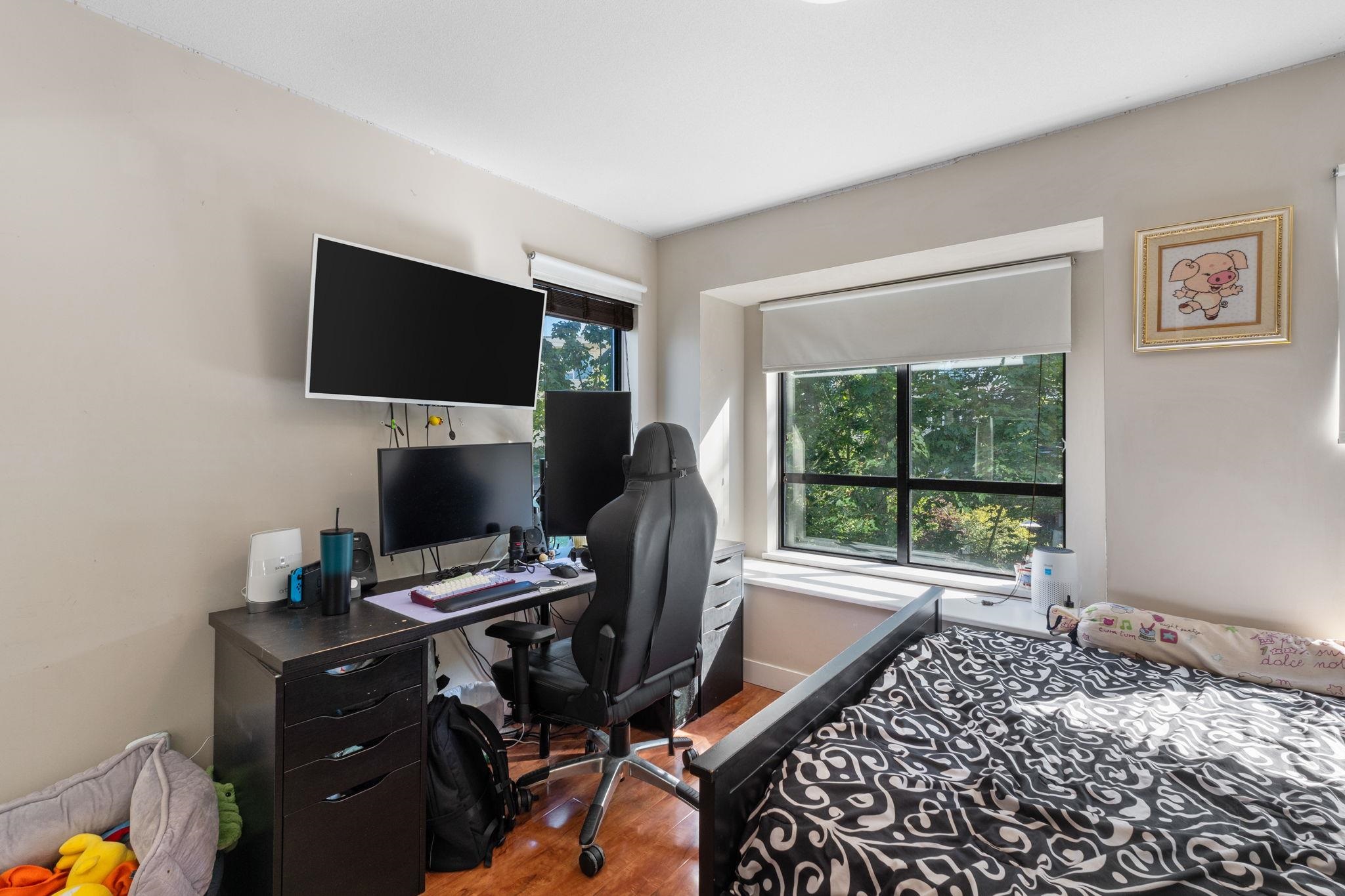 109-1855 Stainsbury Avenue 17