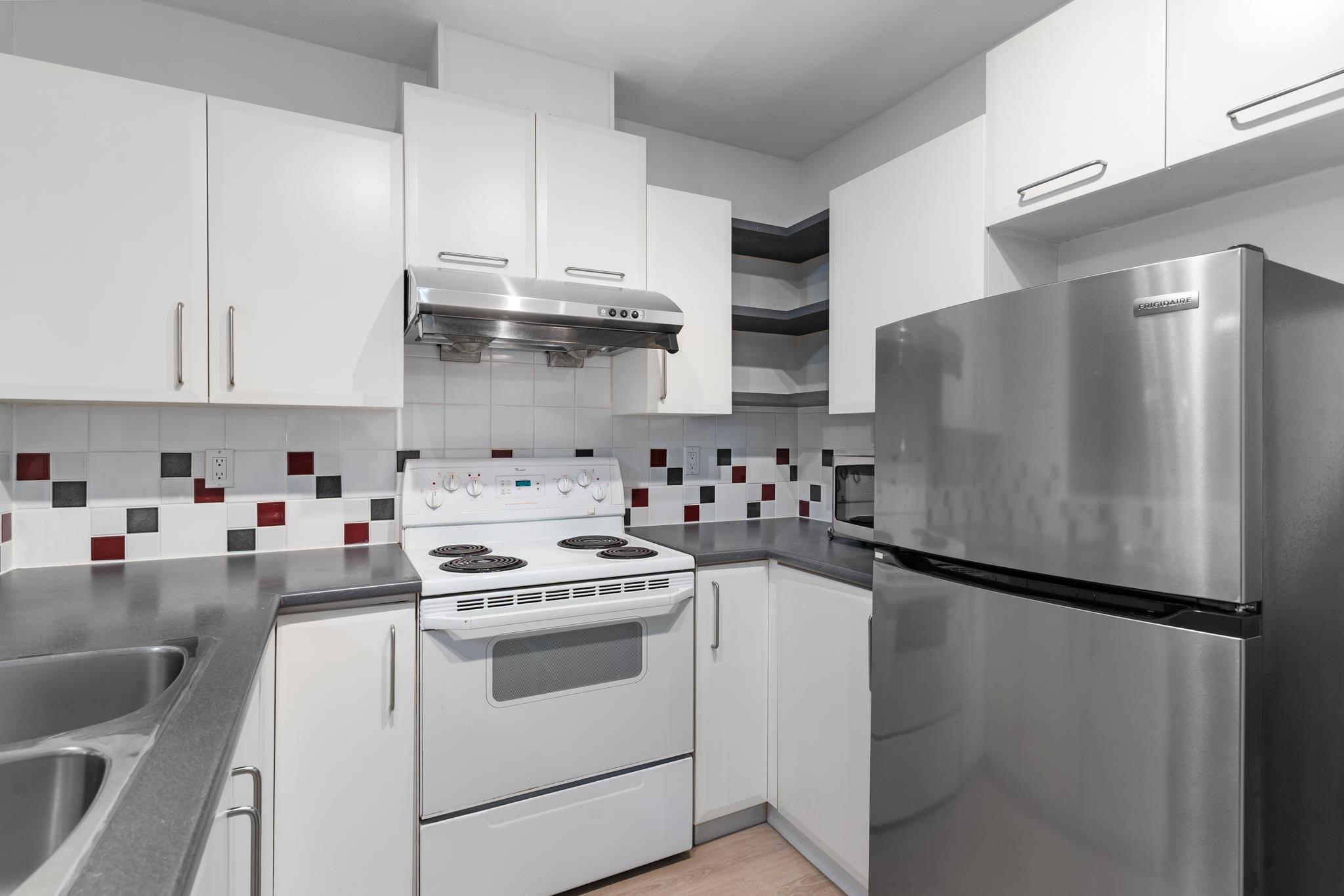 312-6893 Prenter Street 8