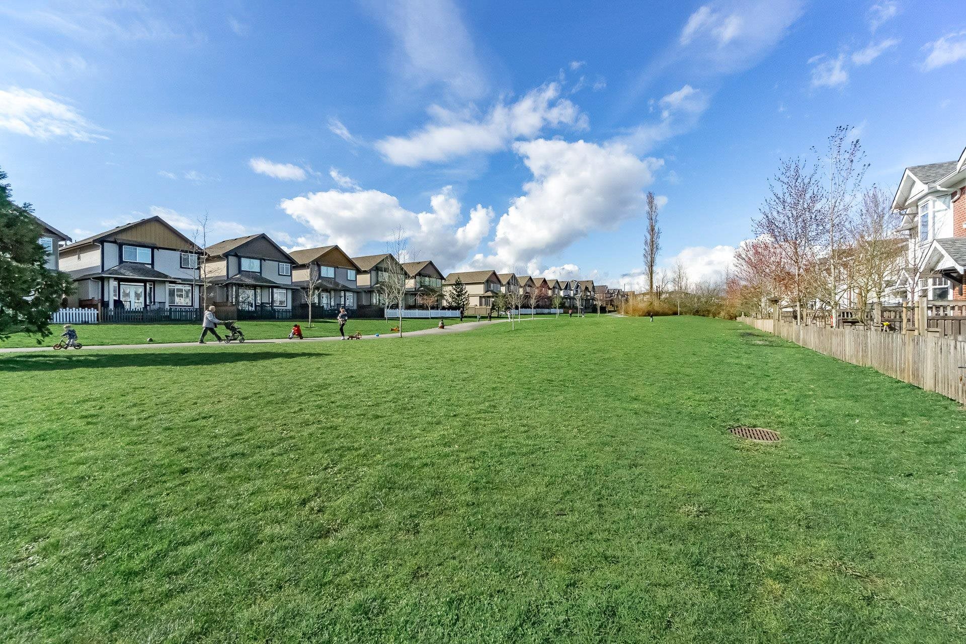 74-19551 66 Avenue 33