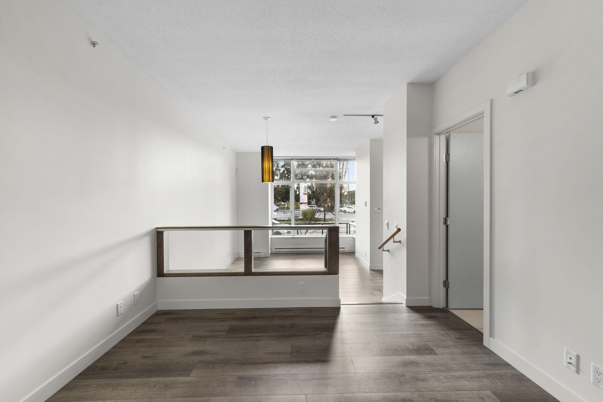 401 E 12TH AVENUE 15
