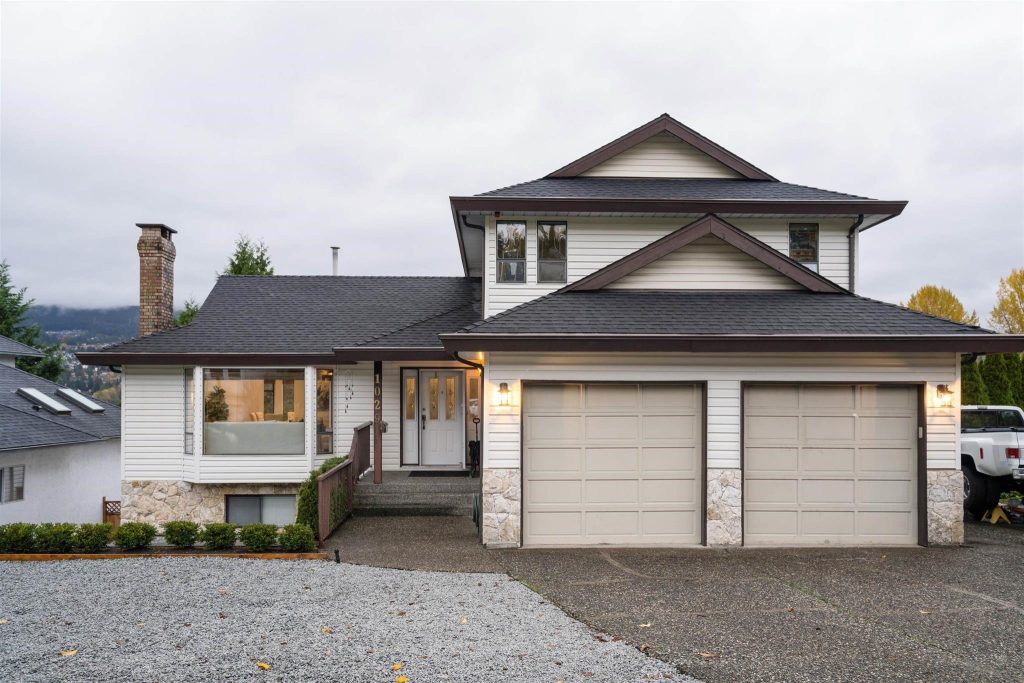 1029 WINDWARD DRIVE