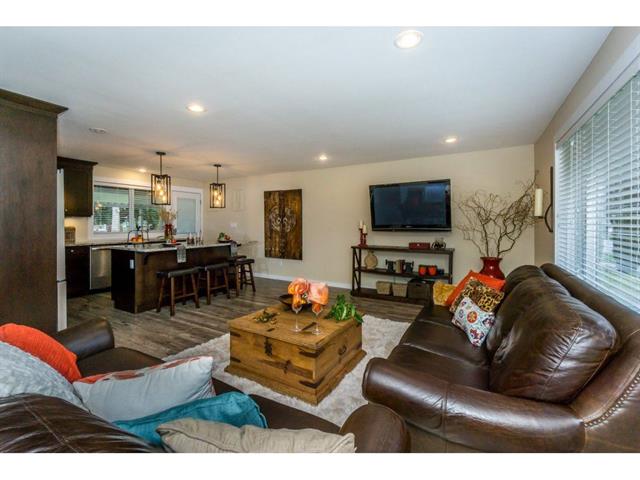 12095 YORK STREET, BC V2X 5S1 3