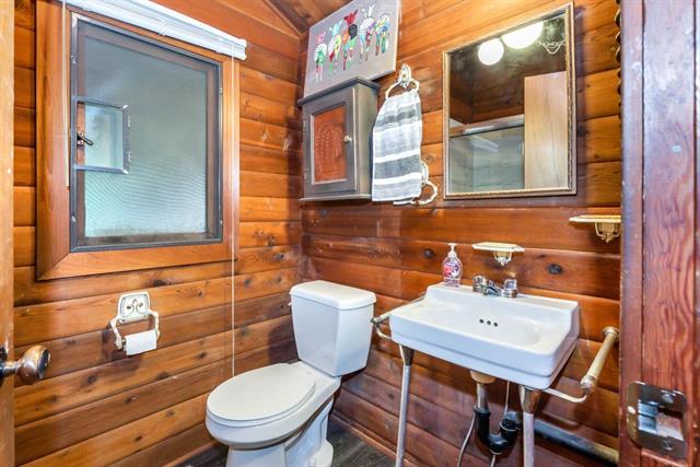 12197 261 STREET, BC V2W 2A5 8