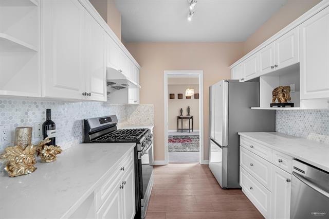 1290 JOHNSON COURT, BC V3B 4T6 13