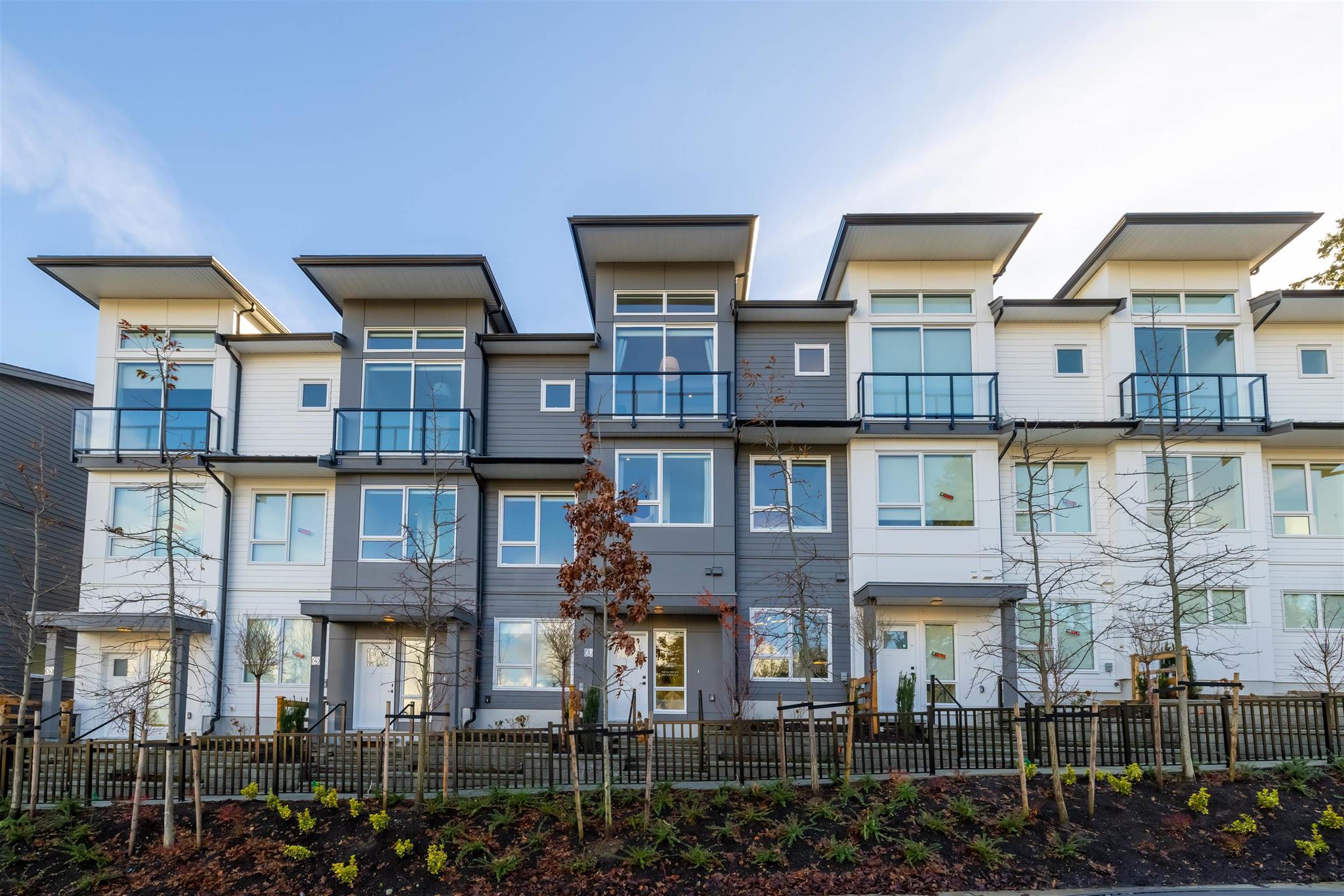 16 15030 28 AVENUE, BC V4P 3N4