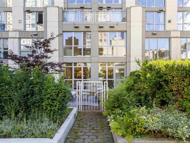 202 1238 RICHARDS STREET, BC V6B 6M6 13