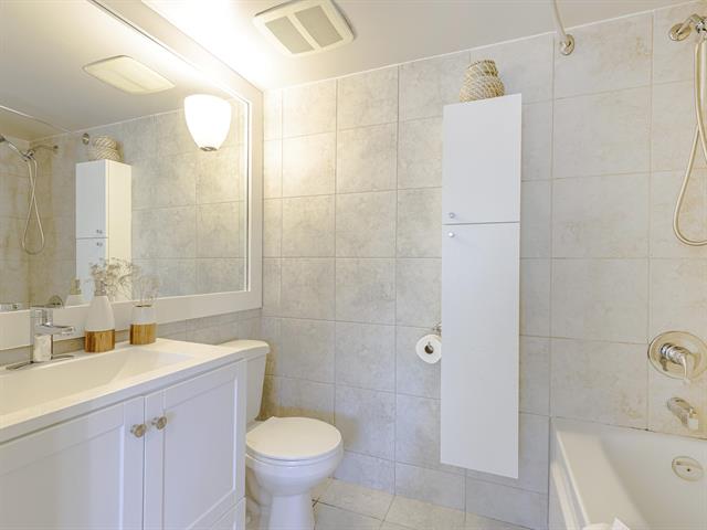 202 1238 RICHARDS STREET, BC V6B 6M6 27