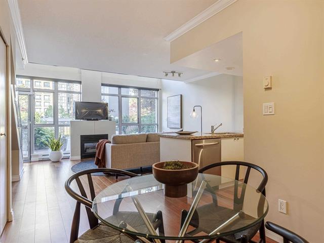 202 1238 RICHARDS STREET, BC V6B 6M6 3