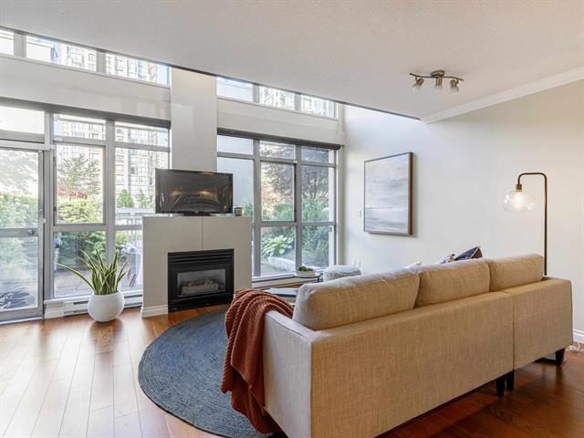 202 1238 RICHARDS STREET, BC V6B 6M6 8
