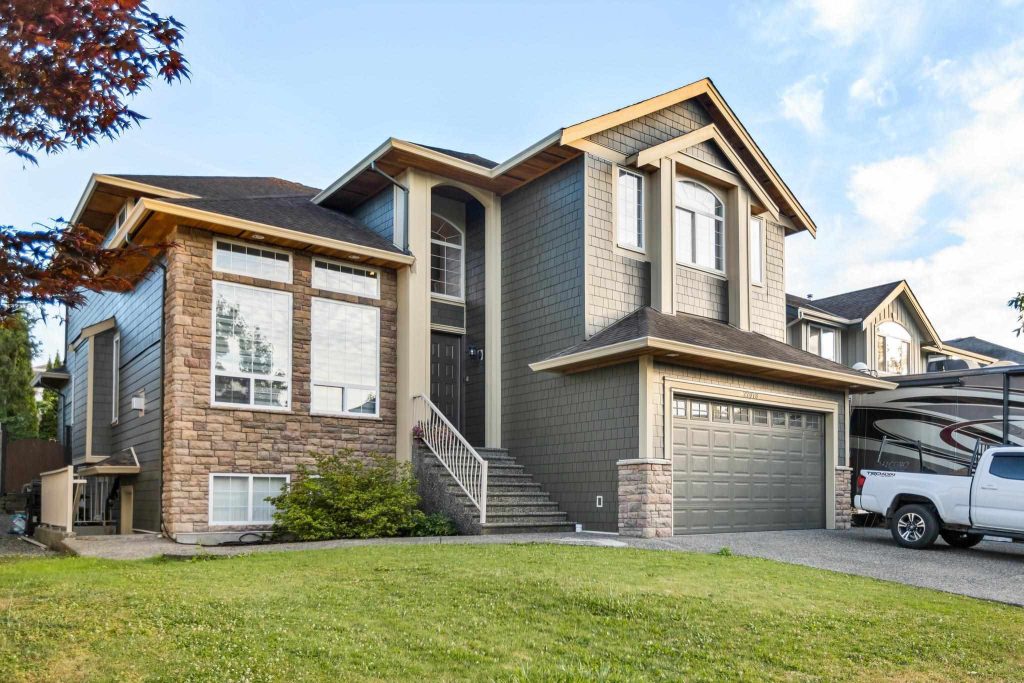 22078 ISAAC CRESCENT