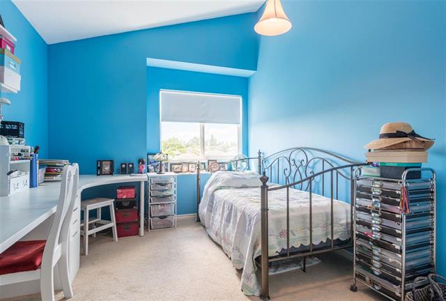 22790 HOLYROOD AVENUE, BC V2X 6E7 3