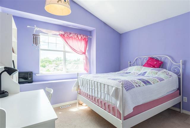 22790 HOLYROOD AVENUE, BC V2X 6E7 4