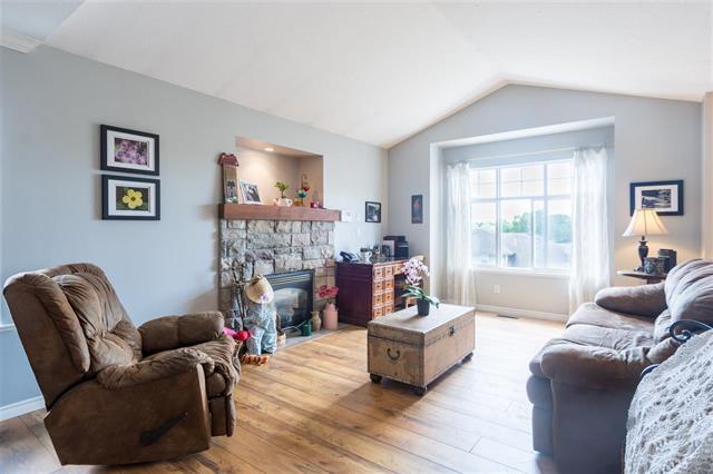22790 HOLYROOD AVENUE, BC V2X 6E7 8