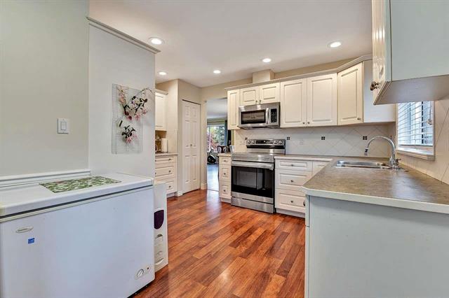 22854 124B AVENUE, BC V2X 0N5 11