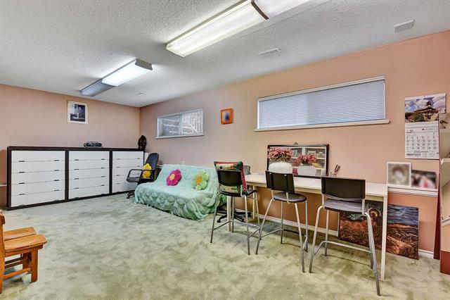 22854 124B AVENUE, BC V2X 0N5 23
