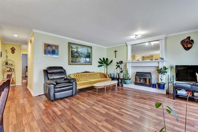 22854 124B AVENUE, BC V2X 0N5 4