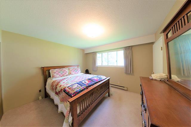 24039 ROBERTSON CRESCENT, BC V2Z 2L5 11
