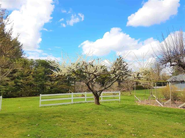 24039 ROBERTSON CRESCENT, BC V2Z 2L5 7