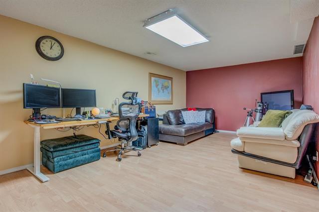 28 2561 RUNNEL DRIVE, BC V3E 2S3 24