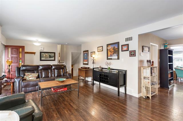 33841 VICTORY BOULEVARD, BC V2S 1S7 3