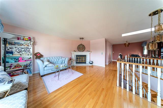 4967 RUMBLE STREET, BC V5J 2B3 2