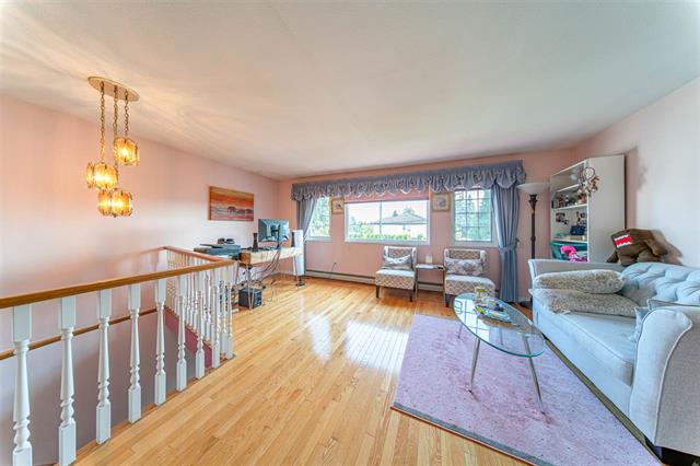 4967 RUMBLE STREET, BC V5J 2B3 3
