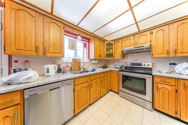 4967 RUMBLE STREET, BC V5J 2B3 9